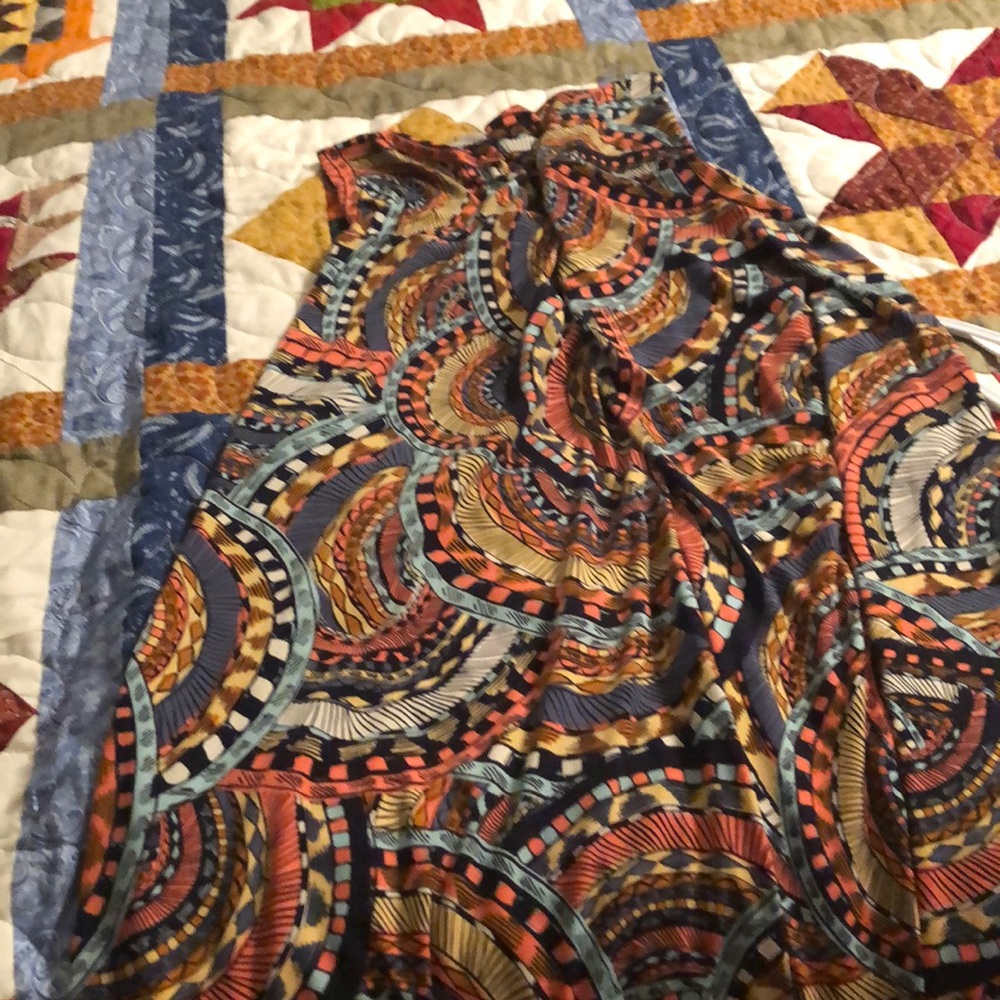Lularoe geometric pattern skirt